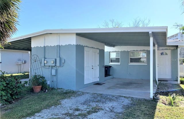 135 174TH AVENUE E - 135 174th Avenue, North Redington Beach, FL 33708