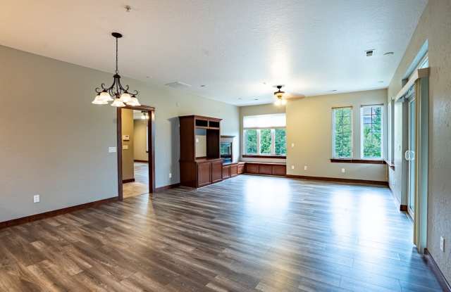 4444 Greenchain Loop - 4 Gallery 1
