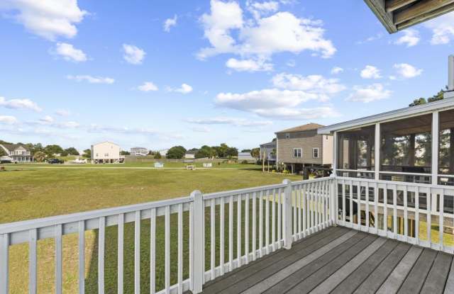 220 Twin Oaks Drive - 1Unit A Gallery 3
