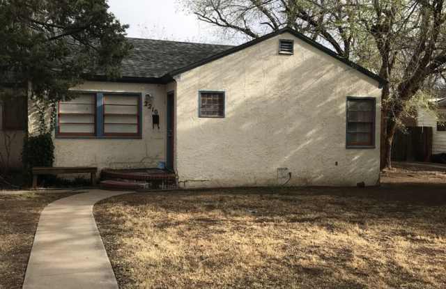 2/1 in heart of Lubbock! photos photos
