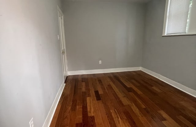 4628 Penn Street - 1 photos photos