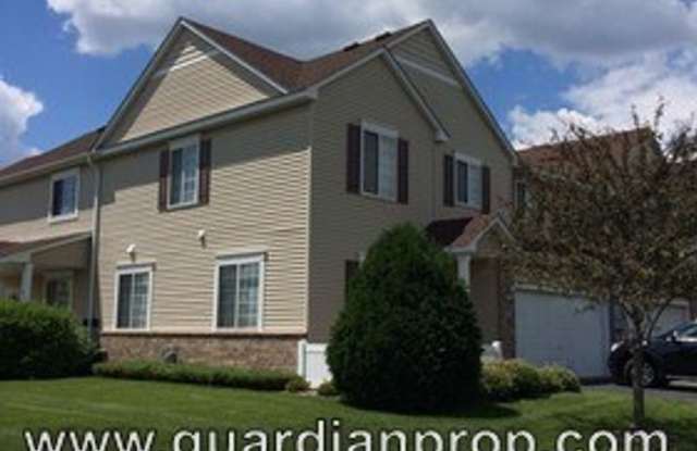 End Unit Townhouse for October 1 Close to The Lakes and TPC, Open Floorplan, Loft, 2 Car Garage photos photos