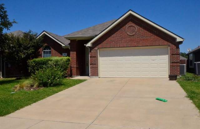 951 Bowie Drive - 951 Bowie Drive, Lavon, TX 75166