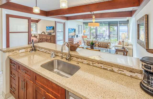 4521 Lower Honoapiilani Road Gallery 4