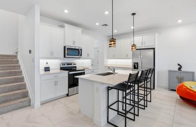 14131 SW THORENS Drive Gallery 4