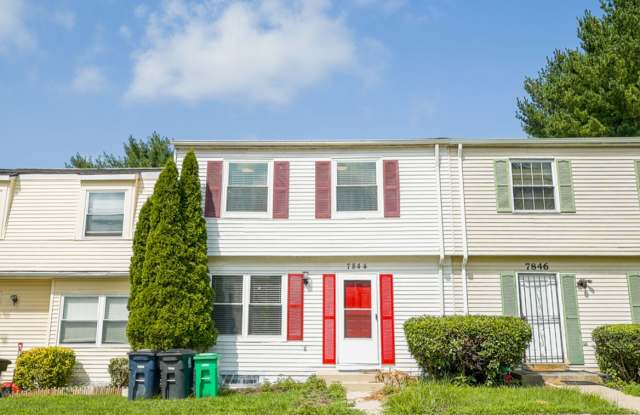 Amazing 3 BR/2.5 BA Townhome in Landover! photos photos