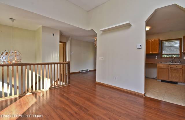 282 Pocono Boulevard Gallery 4
