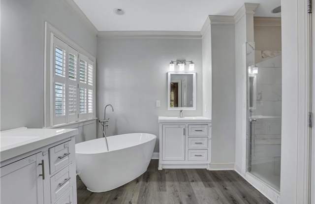 225 Carlyle Park Drive NE Gallery 1