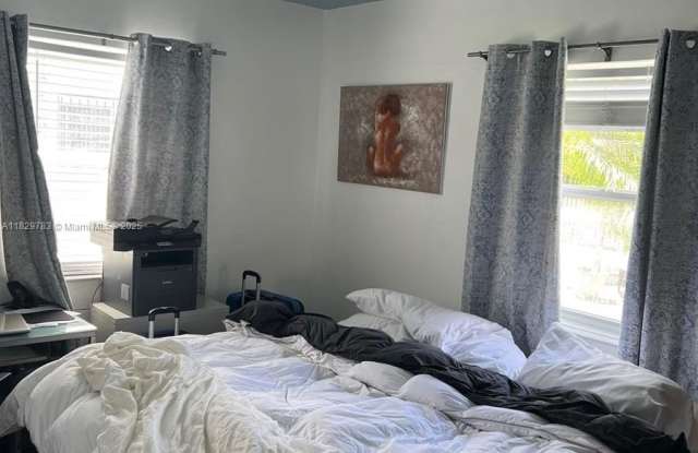 7595 SW 28th St Rd photos photos