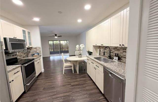 13820 SW 102nd Ter # 13820, Miami, FL 33186 Gallery 1