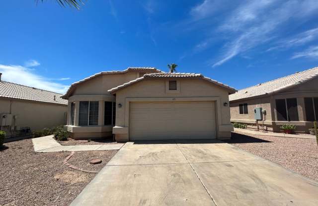 3 Bed 2 Bath Home - 125 West Smoke Tree Road, Gilbert, AZ 85233