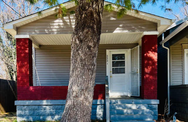Newly remodeled 3 bedroom home in West Louisville! *Section 8 accepted* - 2221 West Ormsby Avenue, Louisville, KY 40210