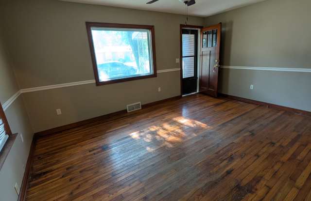 3146 SE Wisconsin Avenue Gallery 2