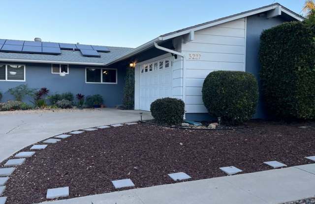 Rare Find!!! Incredible 4 bedroom / 2 bath updated house in beautiful Clairemont!!! photos photos