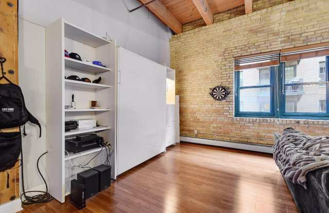 400 N 1st Street Gallery 4