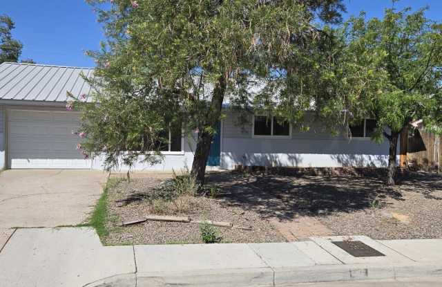3401 Sierra Drive NE - 3401 Sierra Drive Northeast, Albuquerque, NM 87110