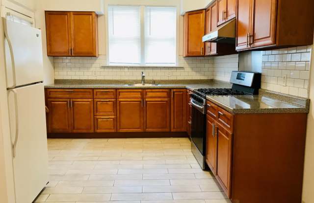 Gorgeous 3-Bedroom Townhome in Lawncrest! Available NOW! photos photos Gorgeous 3-Bedroom Townhome in Lawncrest! Available NOW! photos photos