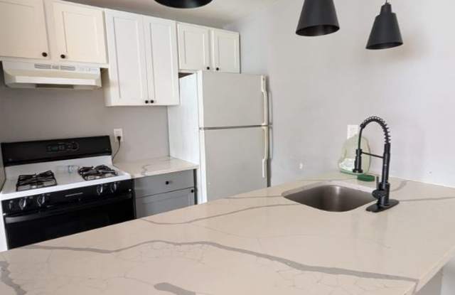 901 Stuyvesant Ave. photos photos