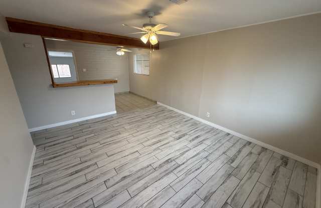 10244 N 18th Ave photos photos