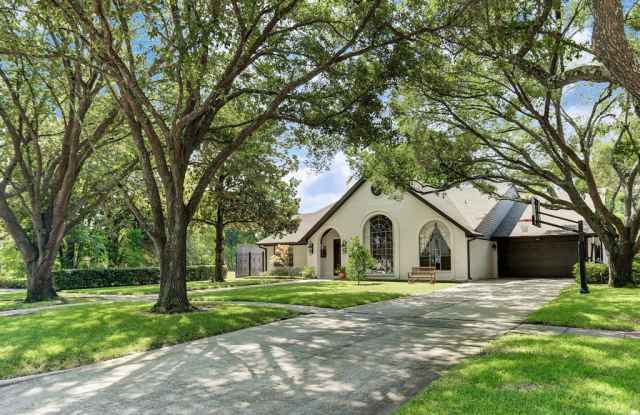 2911 University Boulevard Gallery 2