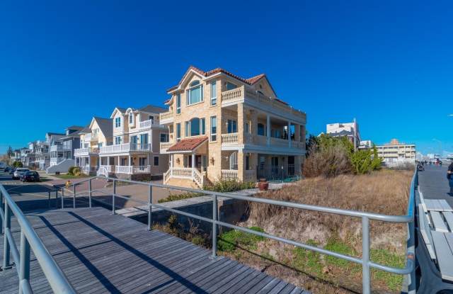 119 S Sacramento photos photos