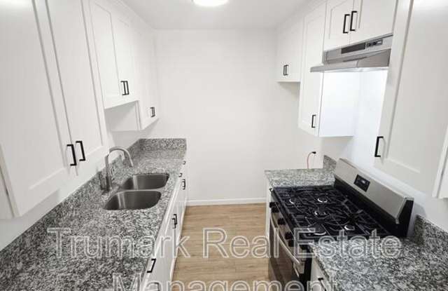 470 Riverdale Dr photos photos