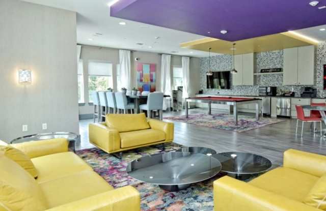 1911 Barton Springs Rd Gallery 3