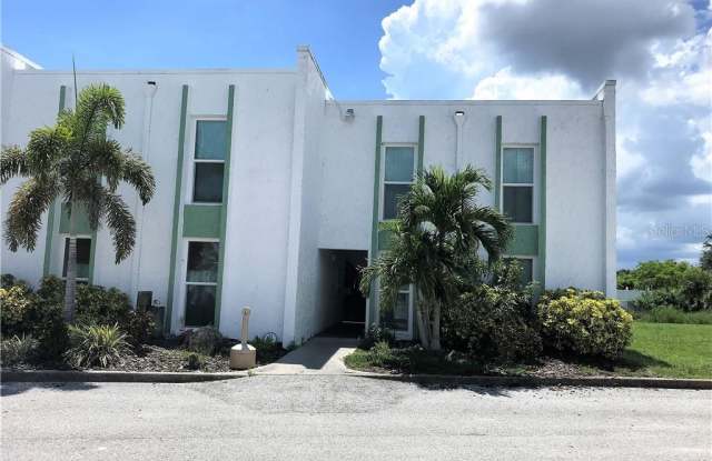22234 EDGEWATER DRIVE Gallery 2
