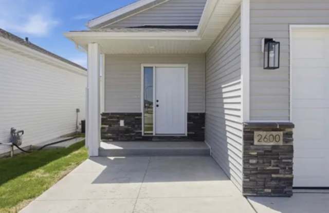 4 Bedroom | 2 Bathroom | 2,606 Sq. Ft. | Fargo, ND Gallery 4