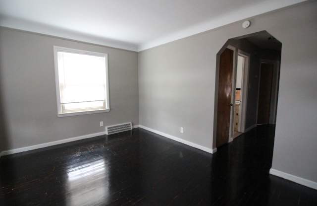 19677 Kingsville St Gallery 3