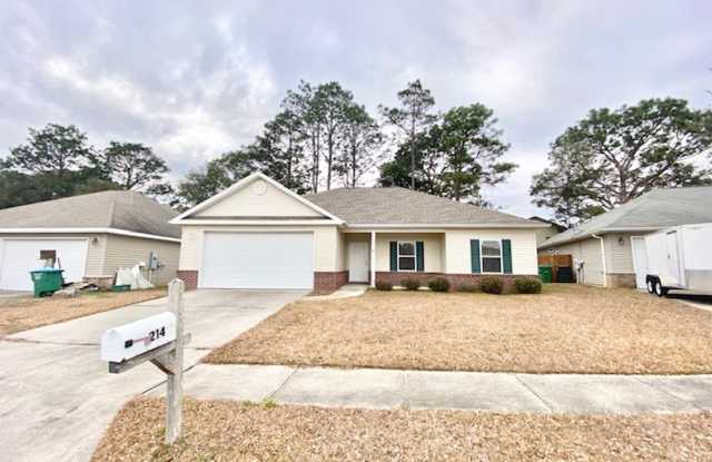214 Ladue Ave Crestview, FL 32539 photos photos