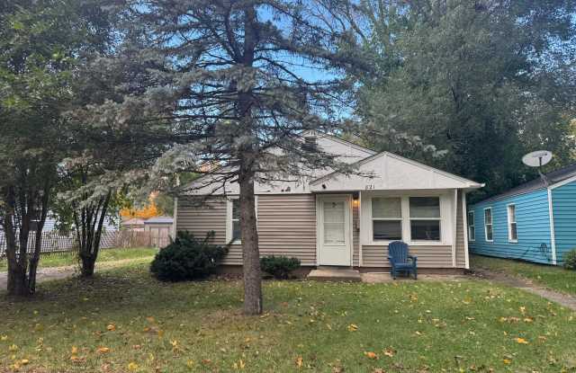 821 Roosevelt Road photos photos