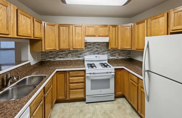 2633 Easthaven Circle - 1 Gallery 4
