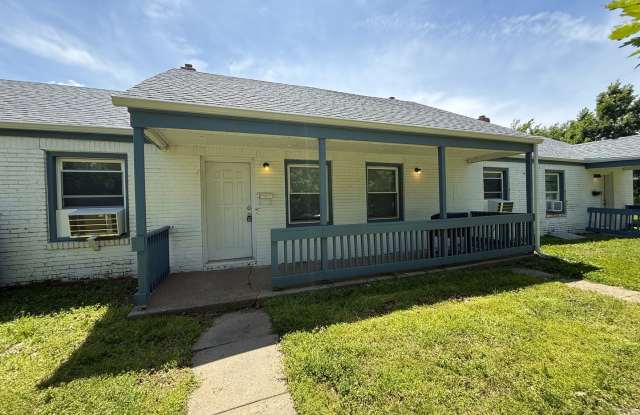 $775 - 2 bed 2 bath - Duplex photos photos