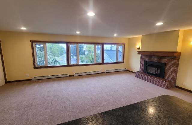 348 W Colorado St photos photos