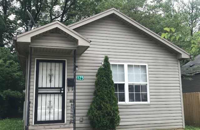 Beautiful 3 Bedroom, 1.5 Bathroom House in the Portland Neighborhood. Section 8 Welcome! - 125 North 19th Street, Louisville, KY 40203