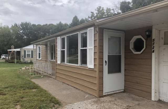 5724 North Amoret Avenue Gallery 2