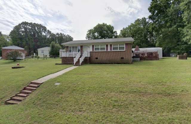 854 Robinson Circle Gallery 1