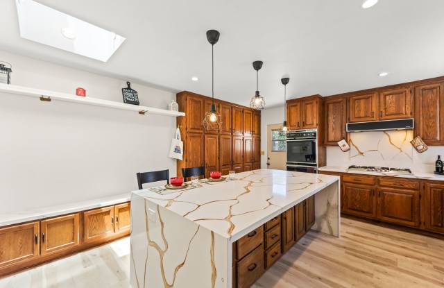 Gorgeous 3 Bedroom House For Rent – 8016 Denrock Ave, Los Angeles, CA 90045 photos photos