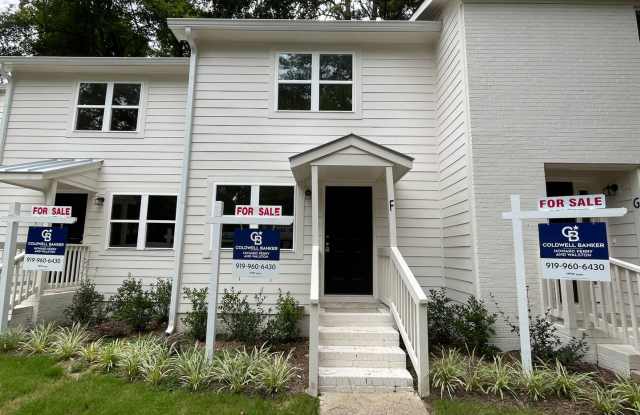 Remodeled 2BD, 1.5BA Raleigh Townhome with Private Deck photos photos