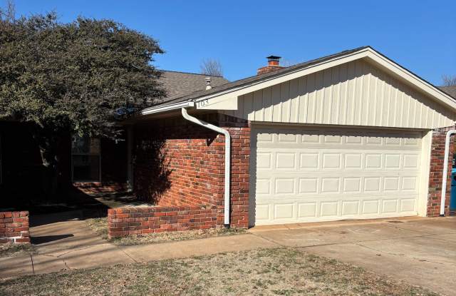 3 bedroom 2 bath Edmond Duplex photos photos