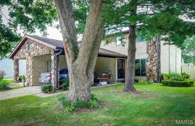 307 BRITANNA Drive Gallery 4