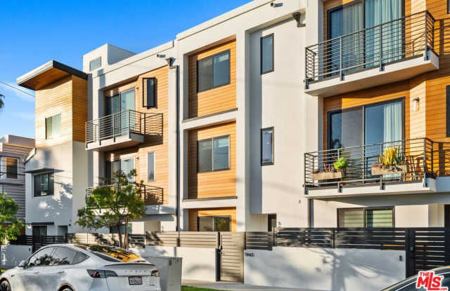 5943 Pickford St photos photos