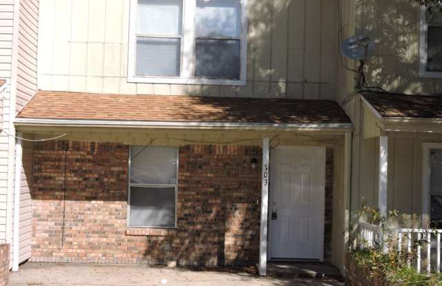 103 Hampton Dr - 103 Hampton Drive, Crestview, FL 32539