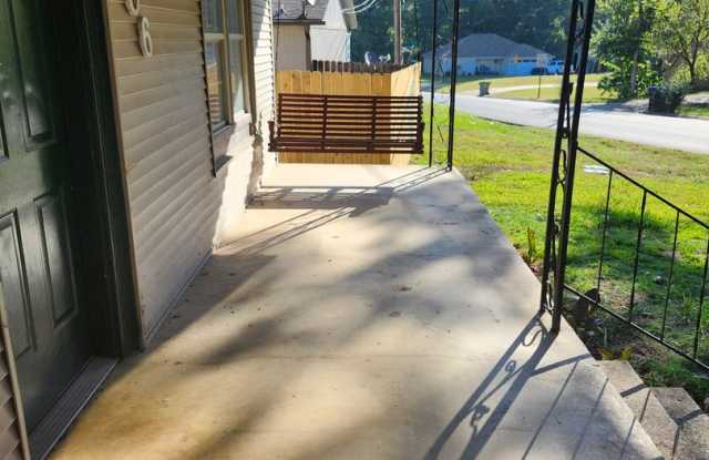 2Bed/1Bath House Gallery 4