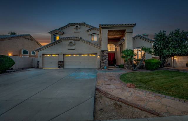 COMING SOON!! 5 bed 3 bath, 3,200 SFT, property in Core Chandler with Pool and BBQ! photos photos