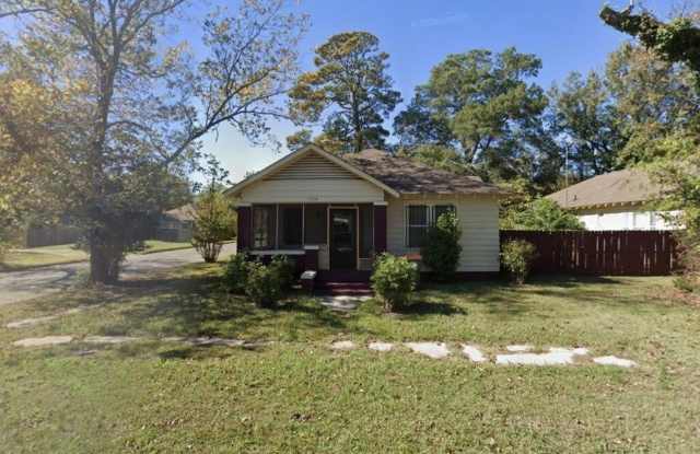 1712 S Elm Street photos photos