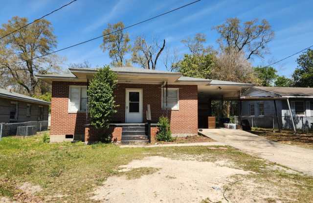 3 Bedrooms 1.5 Baths Carport - Midtown photos photos