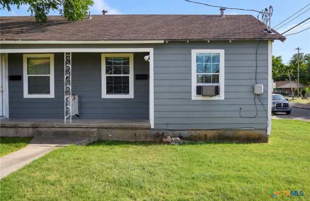 122 W Avenue A Gallery 1