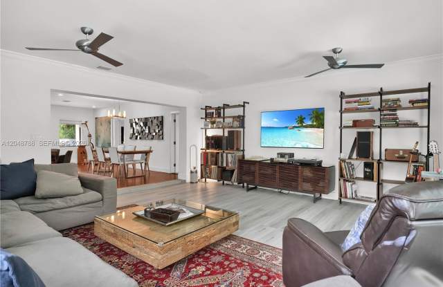 7521 Southwest 63rd Court Gallery 4